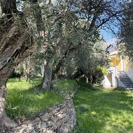 Διαμέρισμα Host4u - Cozy Escape In Trincheri, Relais Limone *